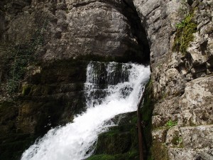 Skaklya waterfall